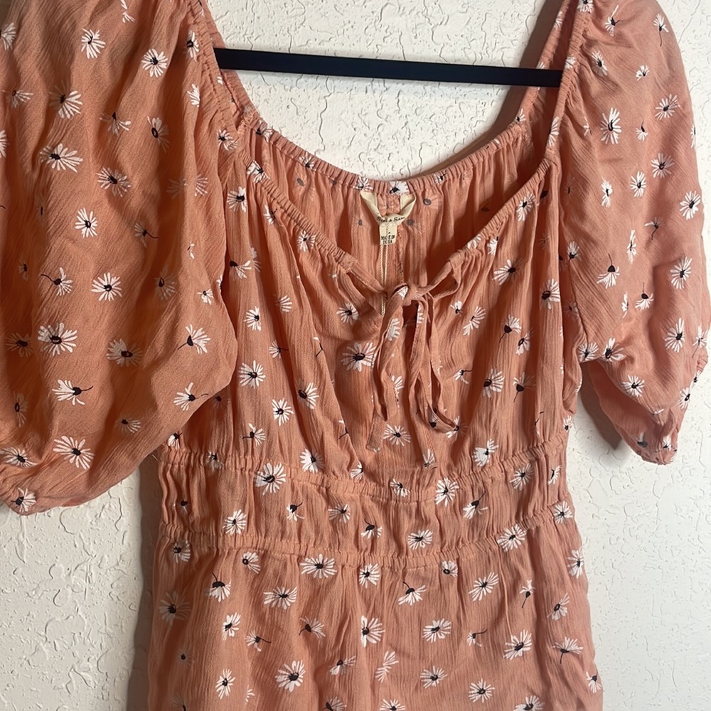 Top - Picture 3 of 3